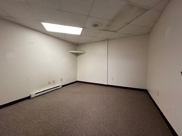 More Photos Of 440-460 Copper Dr, Wilmington Warehouse For Lease