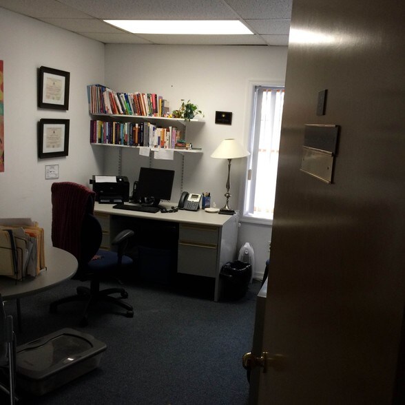 More Photos Of 220 Main St, Center Moriches Medical For Lease