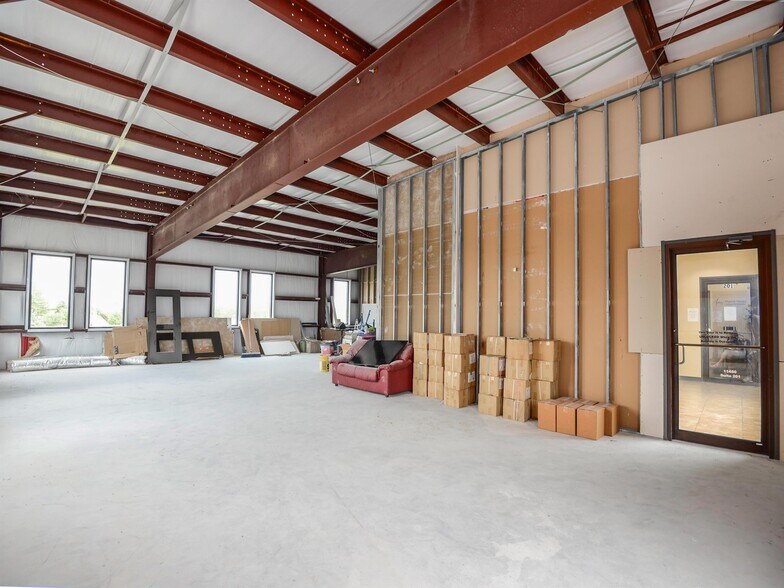 More Photos Of 11450 Space Center Blvd, Houston Medical For Sale
