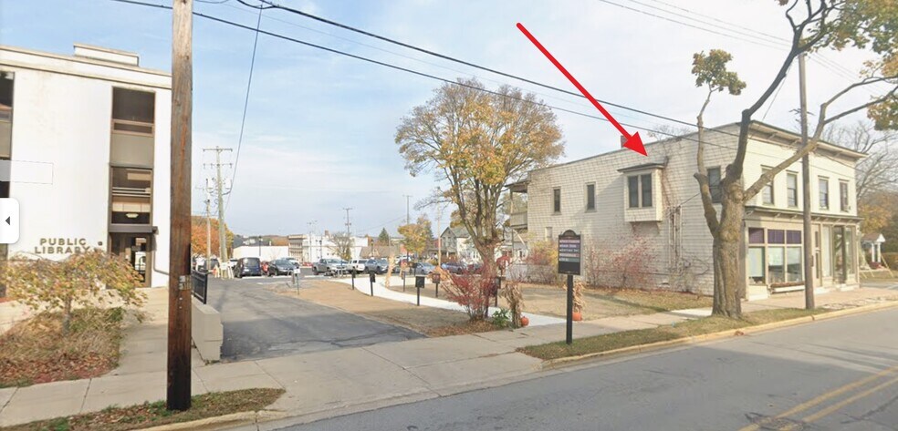 More Photos Of 384 1st St, Manistee Office Residential For Lease