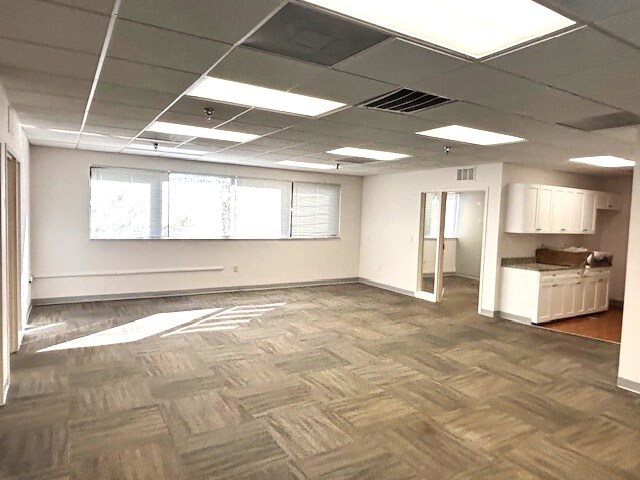 More Photos Of 7800 66th St N, Pinellas Park Medical For Lease