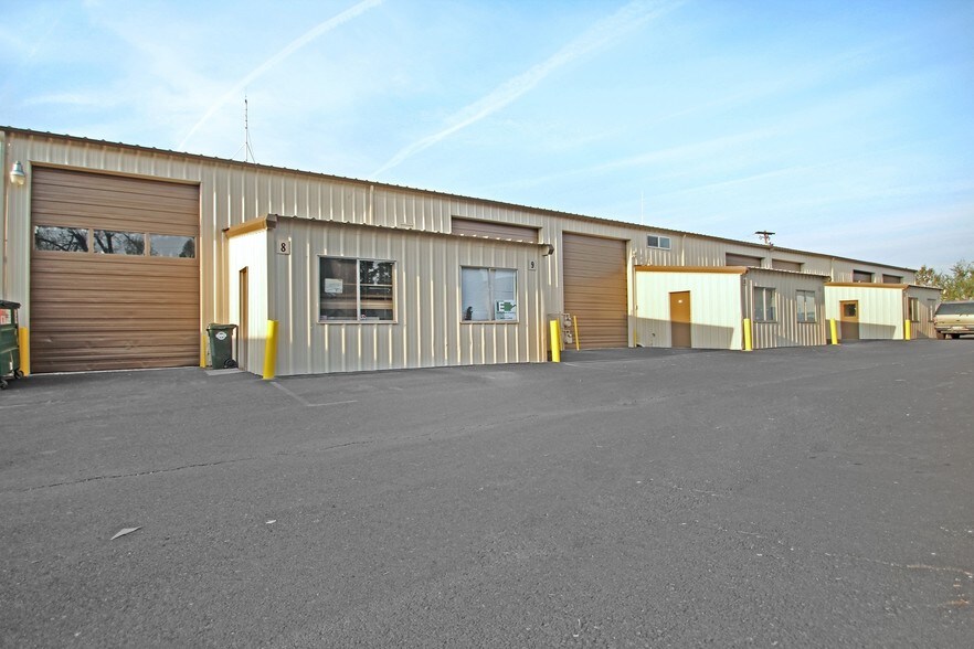 Primary Photo Of 1560 NE 1st St, Bend Warehouse For Sale
