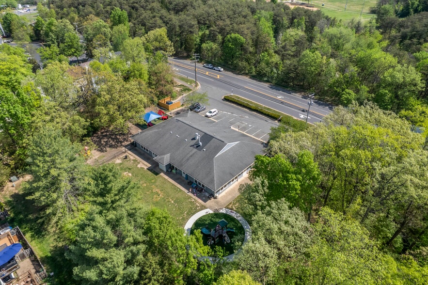 More Photos Of 6000 Union Mill Rd, Clifton Daycare Center For Lease