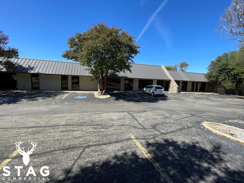 More Photos Of 1716 Scripture St, Denton Office Residential For Lease