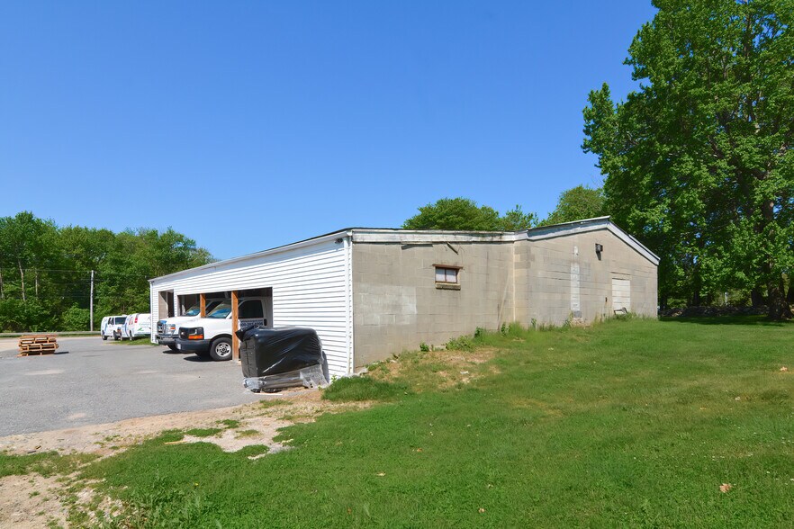 More Photos Of 152 Milford St, Upton Loft Creative Space For Sale