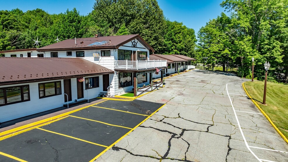 More Photos Of 196 US Route 1, Bucksport Hotel For Sale