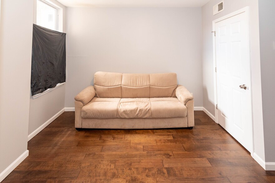 More Photos Of 2432 N Calvert St, Baltimore Apartments For Sale