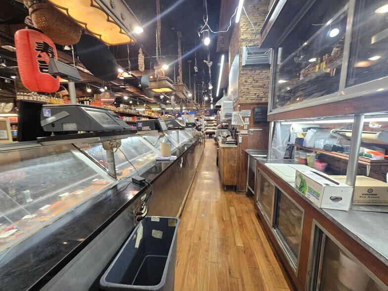 More Photos Of 226-228 Washington St, Hoboken Storefront For Sale