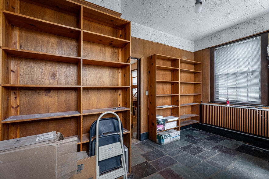 More Photos Of 1085 E Delavan Ave, Buffalo Warehouse For Sale