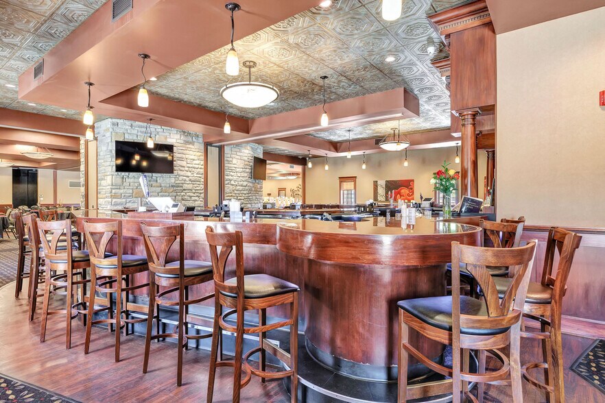 More Photos Of 3177 French Rd, De Pere Restaurant For Sale
