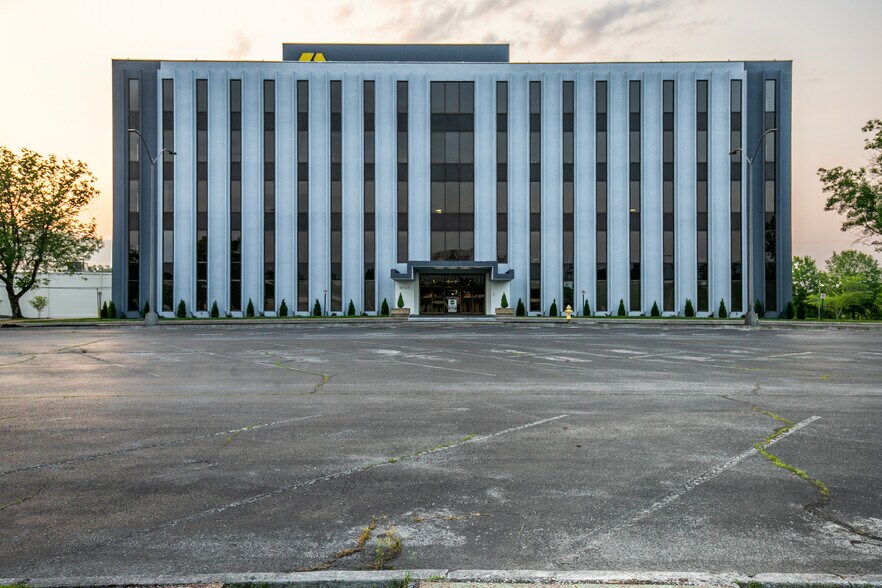 More Photos Of 5751 Uptain Rd, Chattanooga Office For Lease