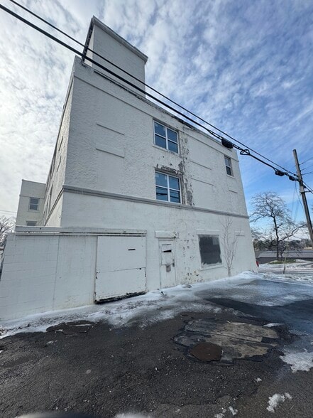 More Photos Of , Old Hickory General Retail For Sale