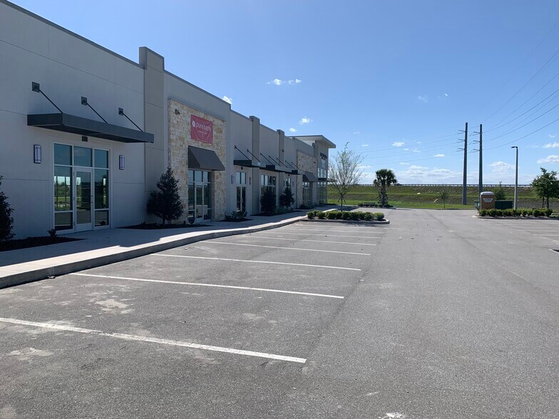 More Photos Of 15815 Shaddock Dr, Winter Garden Office For Lease