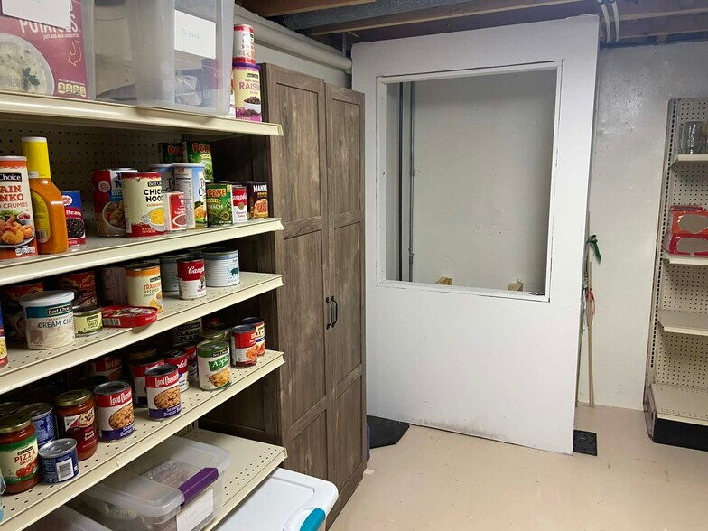 More Photos Of 834 Truman St, Winner Daycare Center For Sale