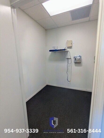 More Photos Of 1100 W Oakland Park Blvd, Fort Lauderdale Unknown For Lease