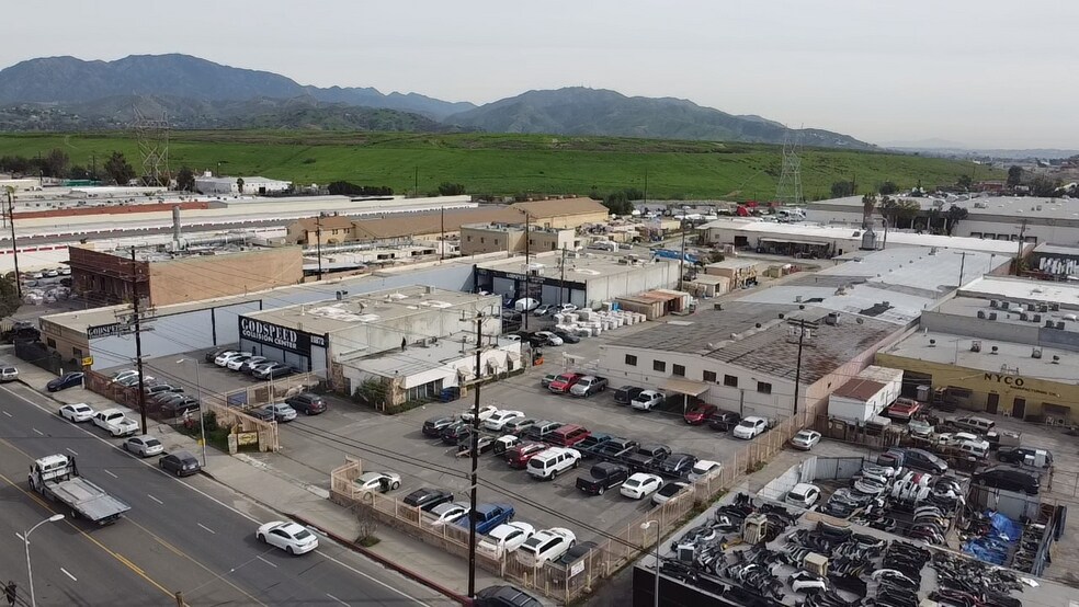 More Photos Of 11912 Sheldon St, Sun Valley Manufacturing For Lease