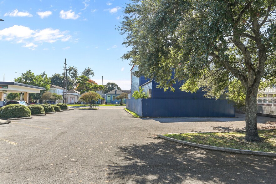 More Photos Of 2401 Saint Claude Ave, New Orleans Storefront Retail Residential For Sale