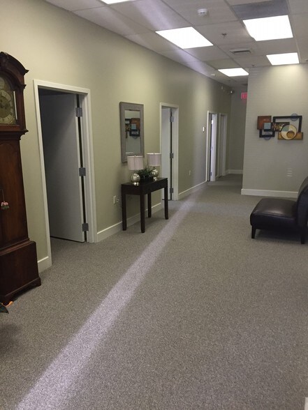 More Photos Of 95 Main St, Auburn Office For Lease