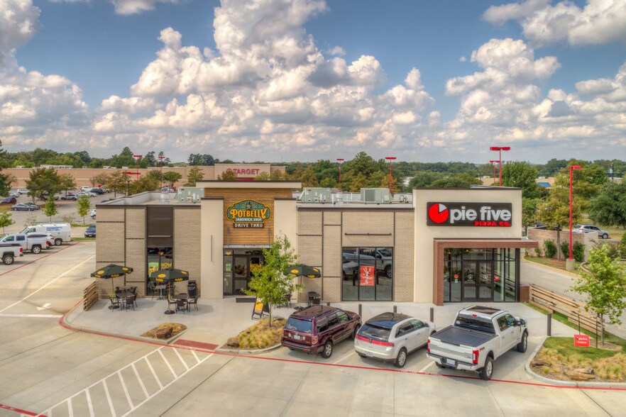 More Photos Of 6995 S Broadway Ave, Tyler Restaurant For Lease