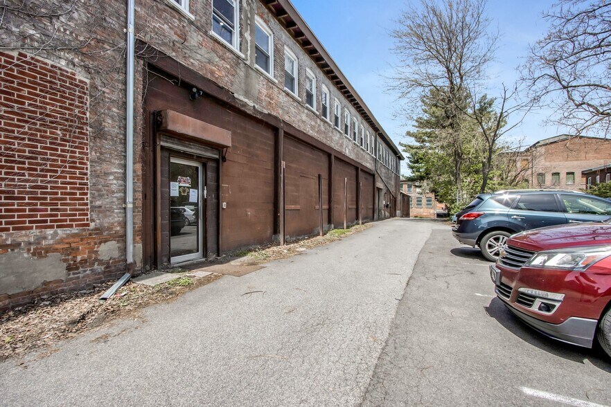 More Photos Of 24 Johnes St, Newburgh Light Manufacturing For Lease