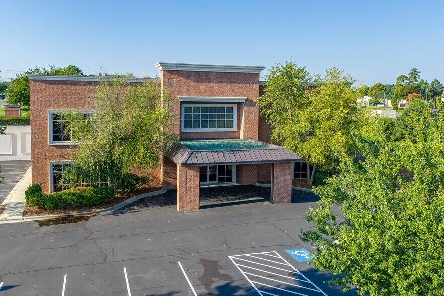 More Photos Of 439 Channel Rd, Clover Office For Lease