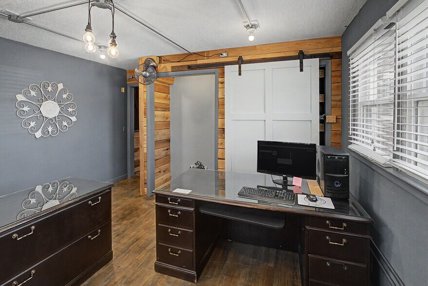 More Photos Of 2102 N Outer Dr, Dexter Office For Sale