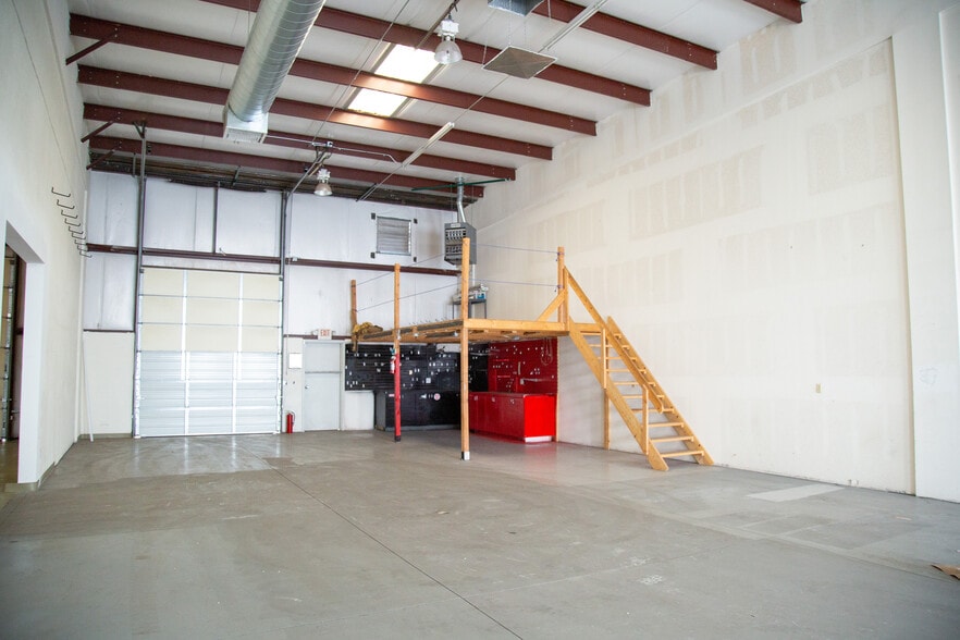 More Photos Of 2420 Midtown Pl NE, Albuquerque Warehouse For Sale