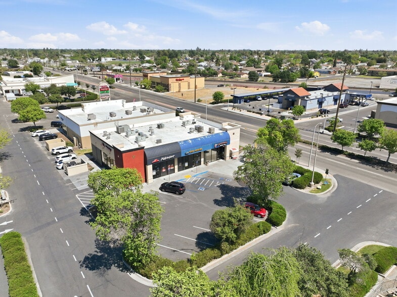 More Photos Of 410 N 11th Ave, Hanford General Retail For Sale