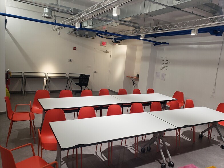 More Photos Of 2450 Hollywood Blvd, Hollywood Loft Creative Space For Sale