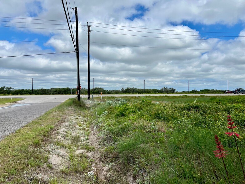 More Photos Of 1352 Lee Rd, Aransas Pass Land For Sale