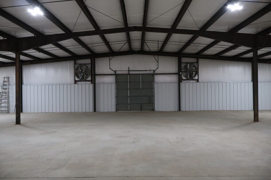 More Photos Of 5693 Old Salisbury Rd, Lexington Warehouse For Sale