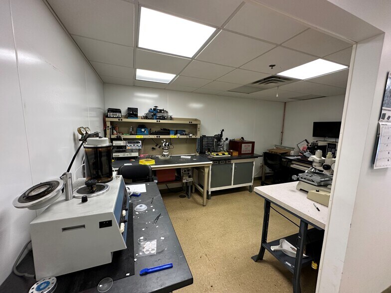 More Photos Of 50A Northwestern Dr, Salem Warehouse For Sale