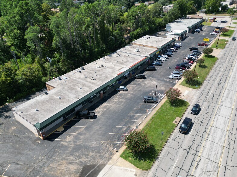 More Photos Of 2400-2500 Fifth St, Tyler Unknown For Lease