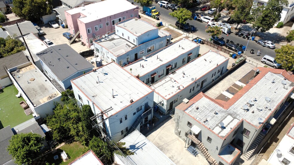 More Photos Of 536 W 48th St, Los Angeles Apartments For Sale