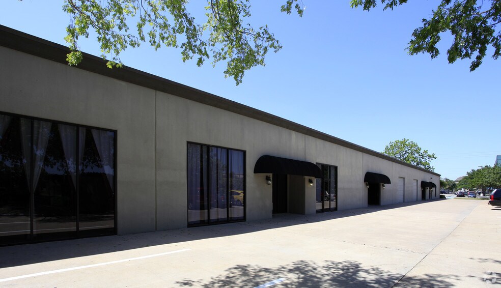 More Photos Of 5455 Dashwood Dr, Bellaire Medical For Lease