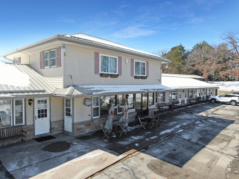 More Photos Of S5539 Us Hwy 14, Viroqua Hotel For Sale