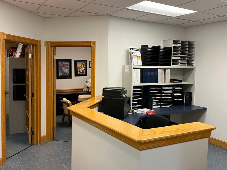 More Photos Of 6636 Main St, Buffalo Medical For Sale