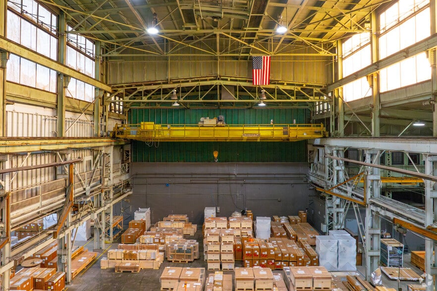 More Photos Of 500 Supor Blvd, Harrison Unknown For Lease