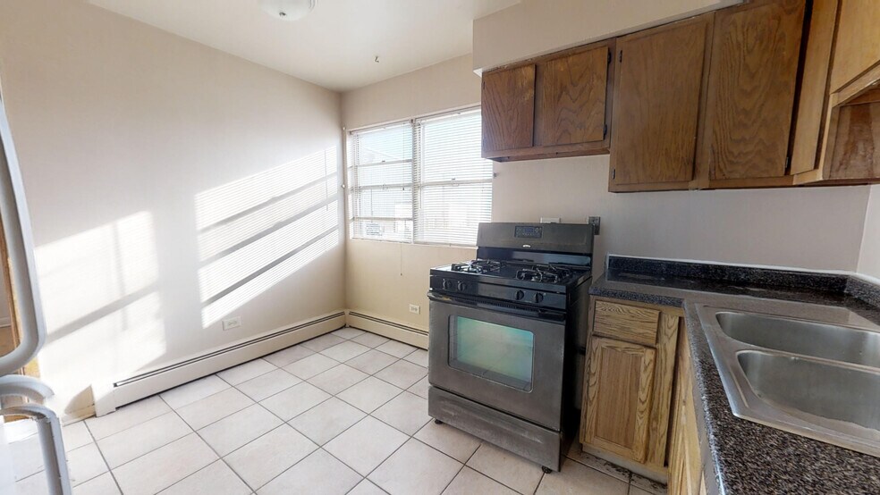 More Photos Of 1240 S 55th Ct, Cicero Apartments For Sale