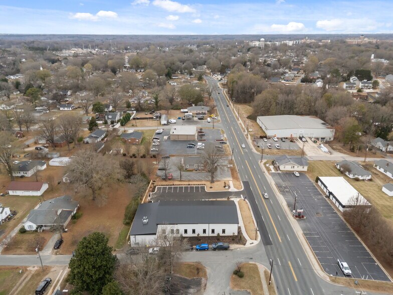 More Photos Of 1484 Dale Earnhardt Blvd, Kannapolis Freestanding For Lease