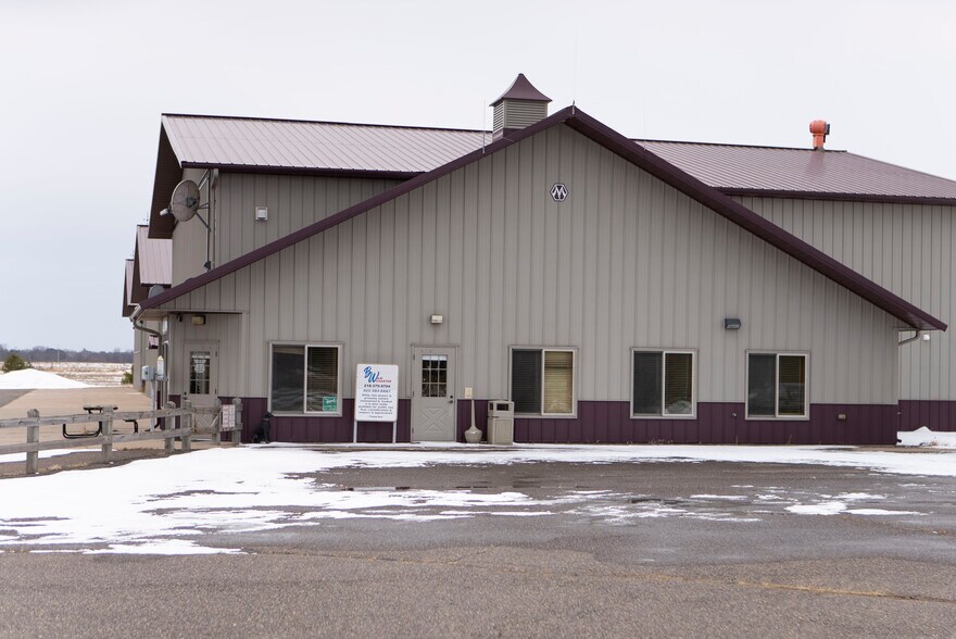 More Photos Of 24226 Lone Pine Rd, Hinckley Airport For Sale