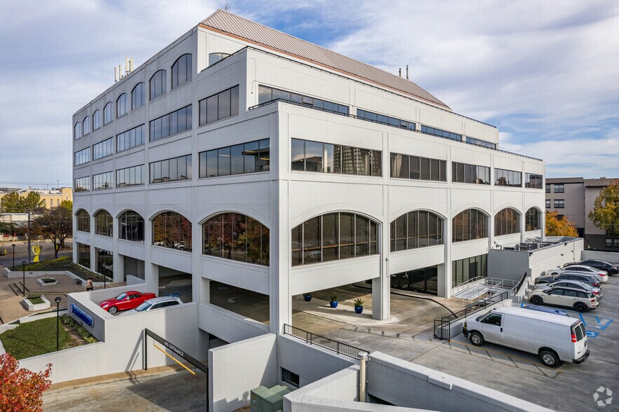 More Photos Of 3400 Carlisle St, Dallas Office For Lease