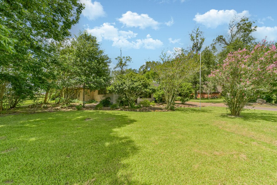 More Photos Of 18519 FM 2100 Rd, Crosby Specialty For Sale