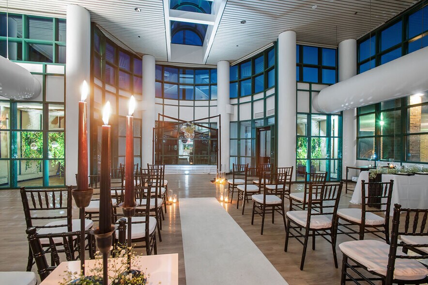 More Photos Of 1000 Northbrook Dr, Trevose Office For Sale