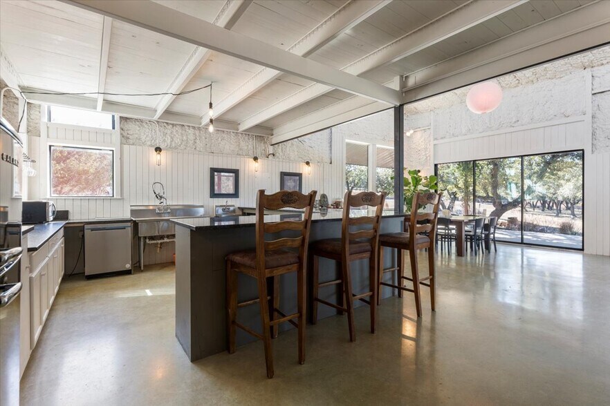 More Photos Of 272 Rocky Road, Johnson City Specialty For Sale