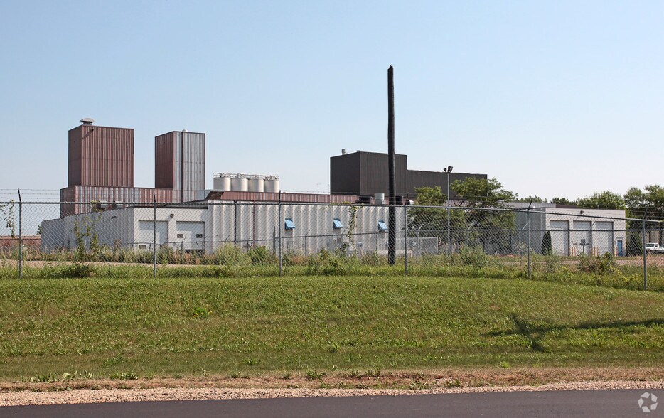 More Photos Of 8235 220th St W, Lakeville Manufacturing For Lease