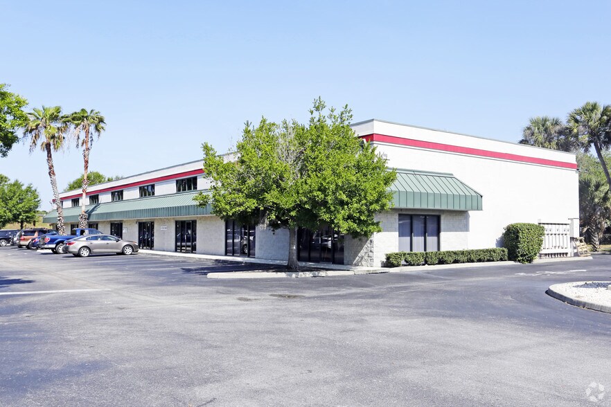 More Photos Of 800 Bell Rd, Sarasota Showroom For Lease