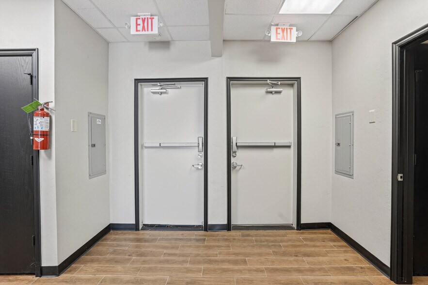 More Photos Of 17311 NE 23rd St, Choctaw Office For Lease