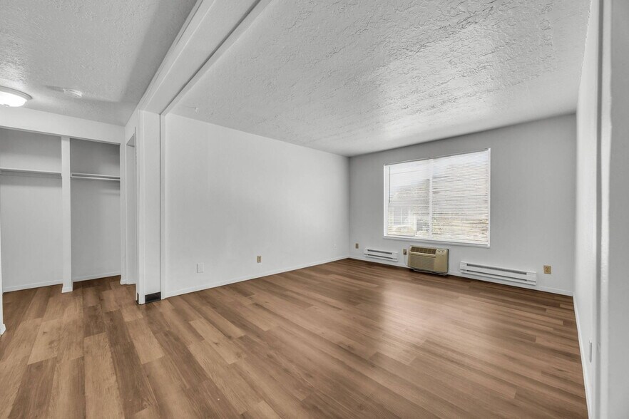 More Photos Of 370 Aria Blvd, Wendover Apartments For Sale