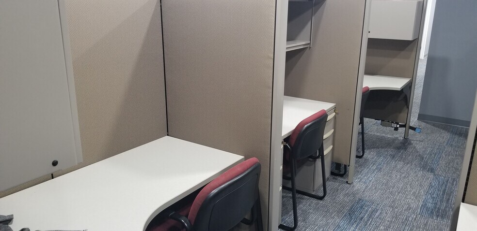 More Photos Of 116 W Grand River Ave, Brighton Storefront Retail Office For Sale